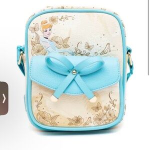 WondaPop Luxe Disney Cinderella Crossbody Bag